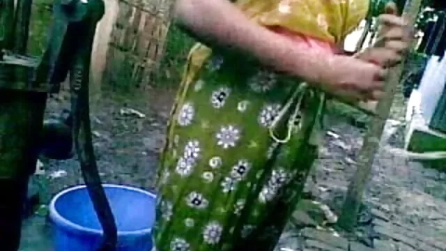 भव्य सह के लिए उसे जाँघिया में है सनी लियोन सेक्सी मूवी एचडी 