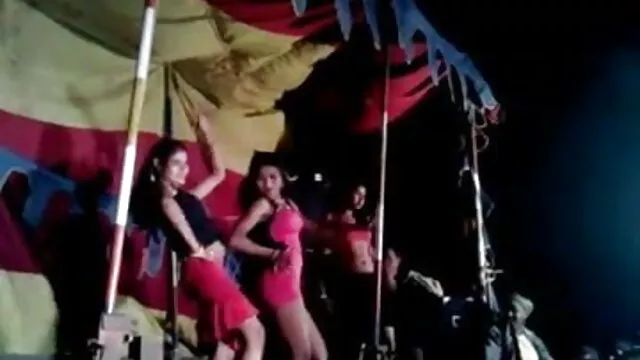वर्दी कमबख्त एक विमान पर सनी लियोन के सेक्सी फुल मूवी