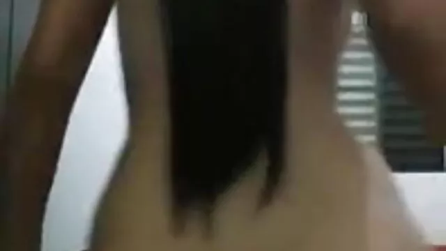 बाथटब में सनी लियॉन की सेक्सी मूवी और बिस्तर पर किशोर सेक्स