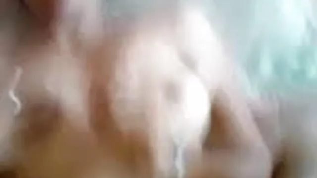 सुनहरे बालों वाली परिपक्व माँ उसके बेटे कानून सनी लियोन की एक्स एक्स एक्स मूवी में
