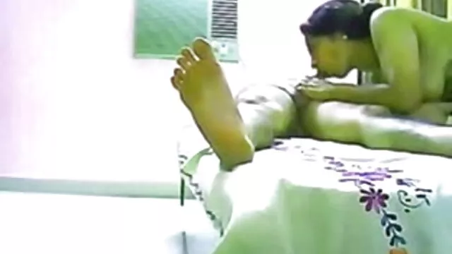सचिव, कार्यालय में ( सनी लियोन मूवी सेक्सी )