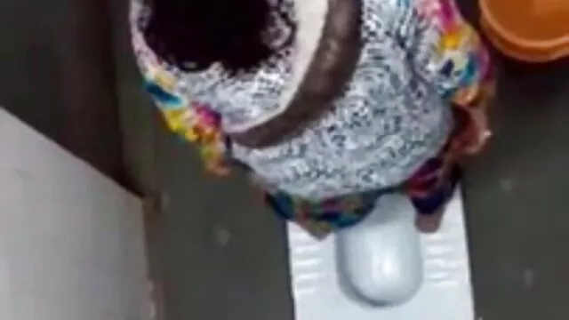 गर्म समलैंगिक पत्रिका सनी लियोन सेक्सी मूवी धावक त्रिगुट में कार्यालय