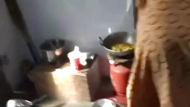 सेक्सी दूरी