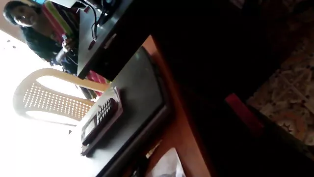सेक्स सनी लियोन की सेक्सी मूवी दिखाओ के साथ सोफे पर हिकारी