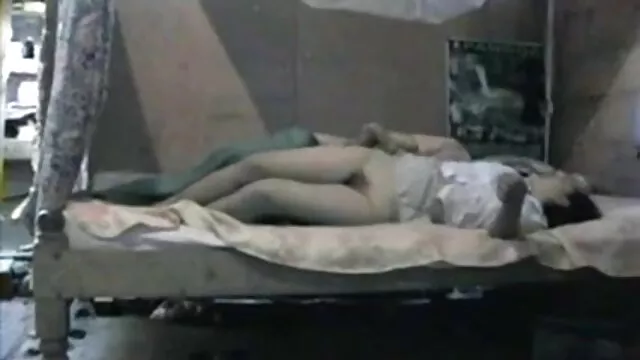 अधोवस्त्र सायबान कमबख्त पीओवी में बड़ी लूट सनी लियोन की सेक्सी फुल मूवी