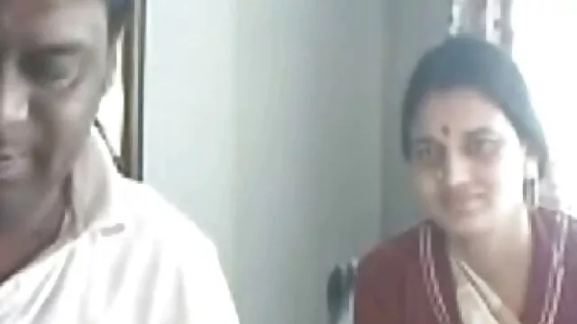 पेटी गधा गंदा नृत्य वीडियो में सेक्सी सनी लियॉन सेक्स मूवी हॉट बेब