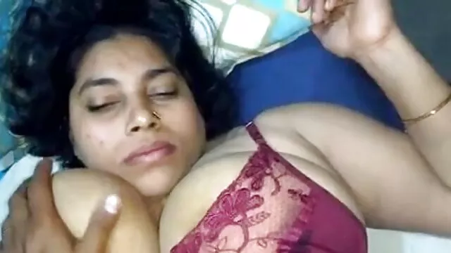 आबनूस मोटी सनी लियोन की सेक्सी मूवी दिखाओ लाल के साथ डिल्डो बैंग्स!