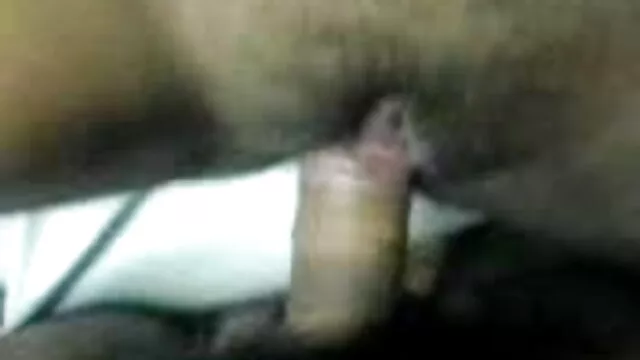 नन्हा एक मेज पर सनी लियोन सेक्सी मूवी सनी लियोन गड़बड़