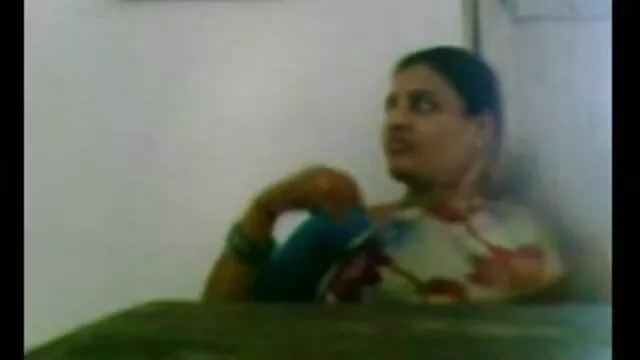 सुनहरे बालों वाली किशोर बिल्ली प्रेमी के लिए सनी लियोन की सेक्सी मूवी फुल एचडी वीडियो
