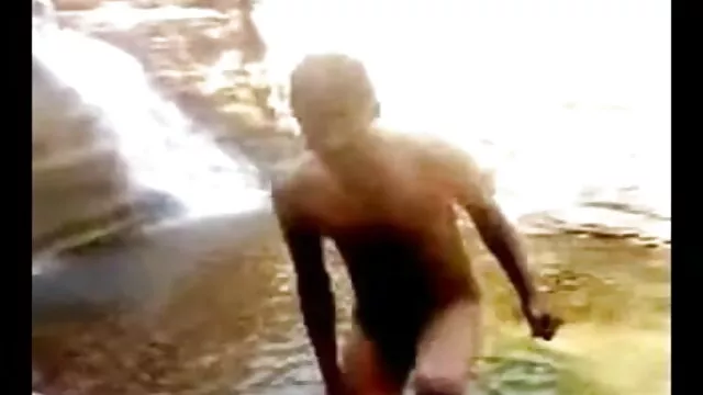 पत्नी बीबीसी चूसने सनी लियॉन सेक्सी मूवी