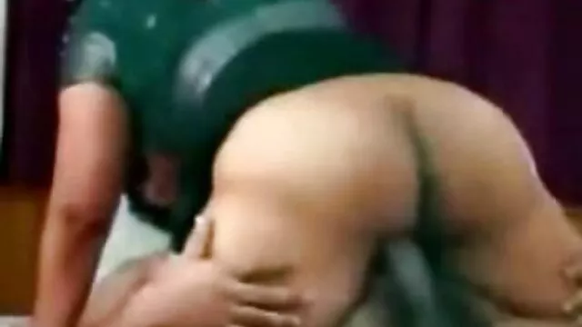 जर्मन गू लड़की सनी लियोन की सेक्सी मूवी पिक्चर में गुदा रानी