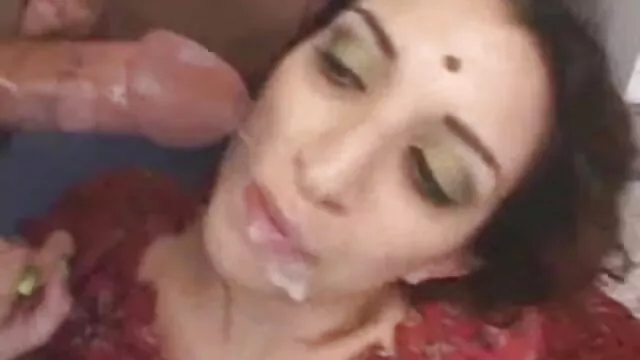 दो लैटिन प्रेमियों काटा सनी लियॉन सेक्स मूवी हुआ लंड में