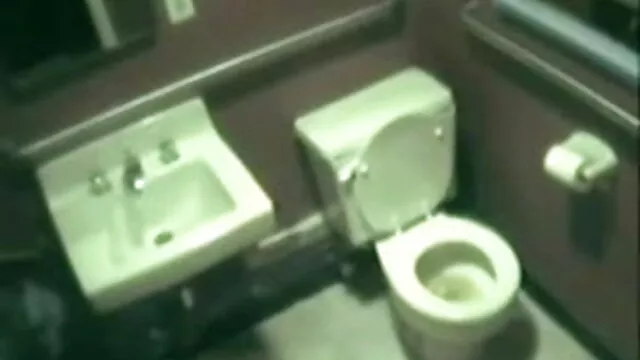देखो डैडी जाने सनी लियोन की सेक्सी मूवी दिखाओ गहरी में मेरे चूत
