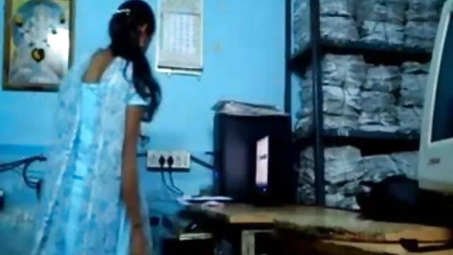 जर्मन, सार्वजनिक अश्लील सनी लियॉन की फुल सेक्सी मूवी मंच पर