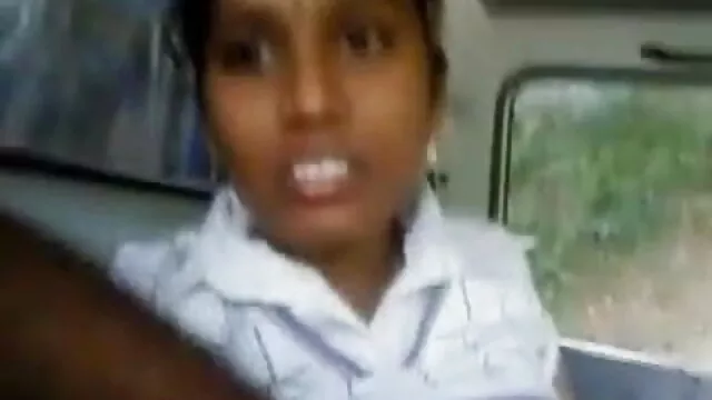 एमआईएलए-फुट को संभालने के सनी लियोन का सेक्सी मूवी लिए बहुत गर्म ।