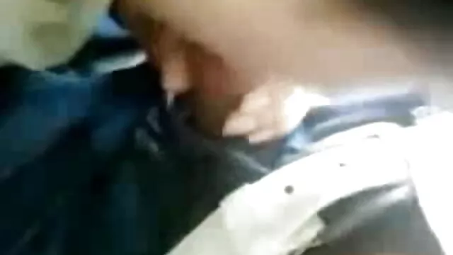 लेटेक्स बेब रबरडोल मौली लियोन की सेक्सी मूवी के साथ नुकीला डिल्डो!